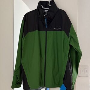 Columbia Men's Two-Tone Windbreaker